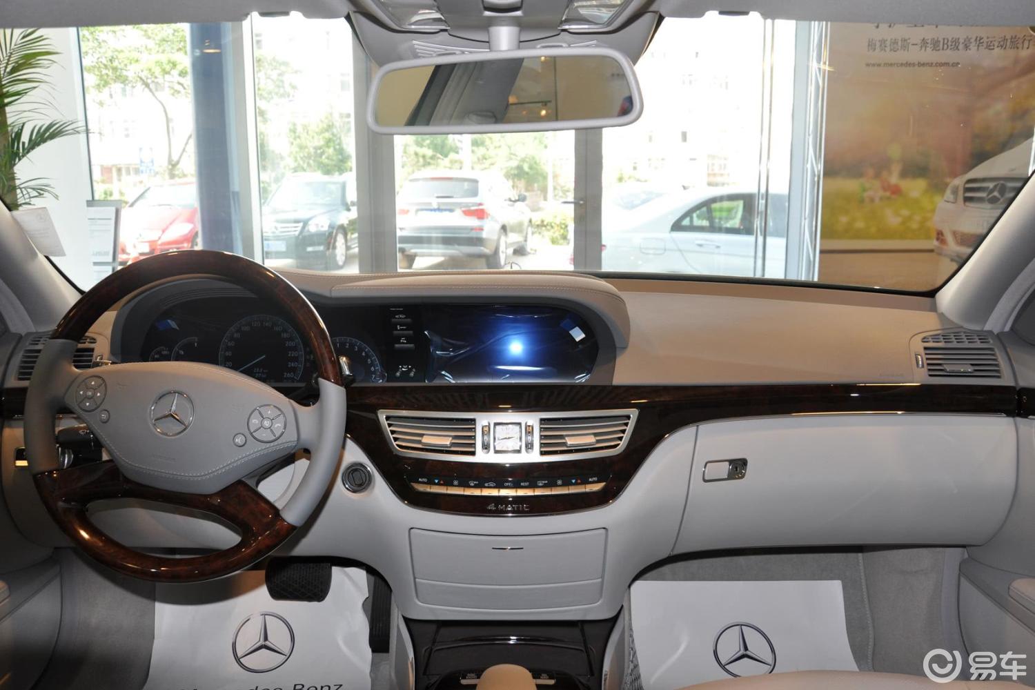 【奔驰s级2011款s 350 l 4matic内饰汽车图片-汽车图片大全】-易车