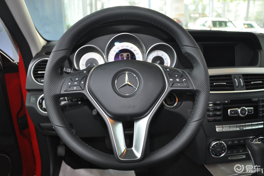 【奔驰c级2010款旅行轿车 c 200 cgi内饰汽车图片-汽车图片大全】