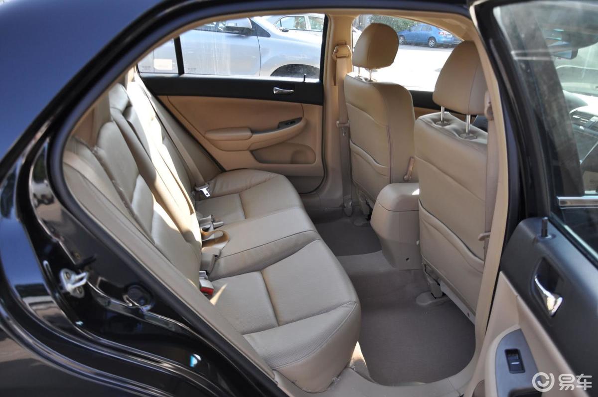 【比亚迪f62011款黄金版 1.