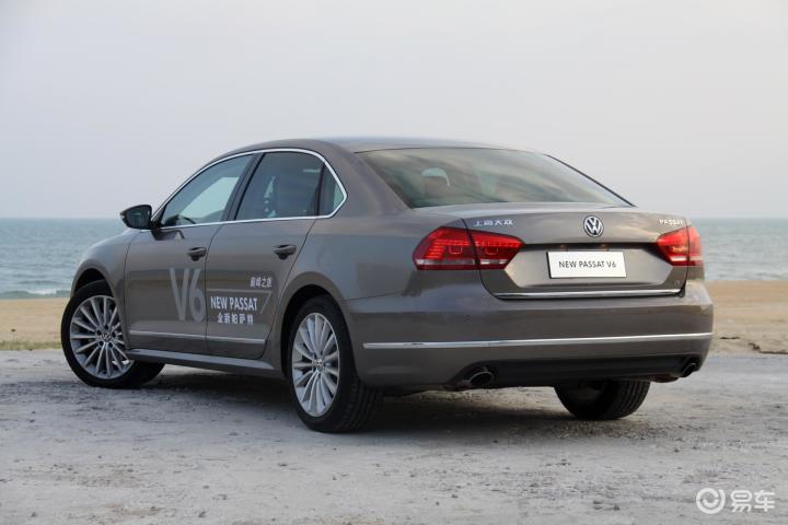 2011款 帕萨特 v6 3.0l dsg 旗舰尊享版