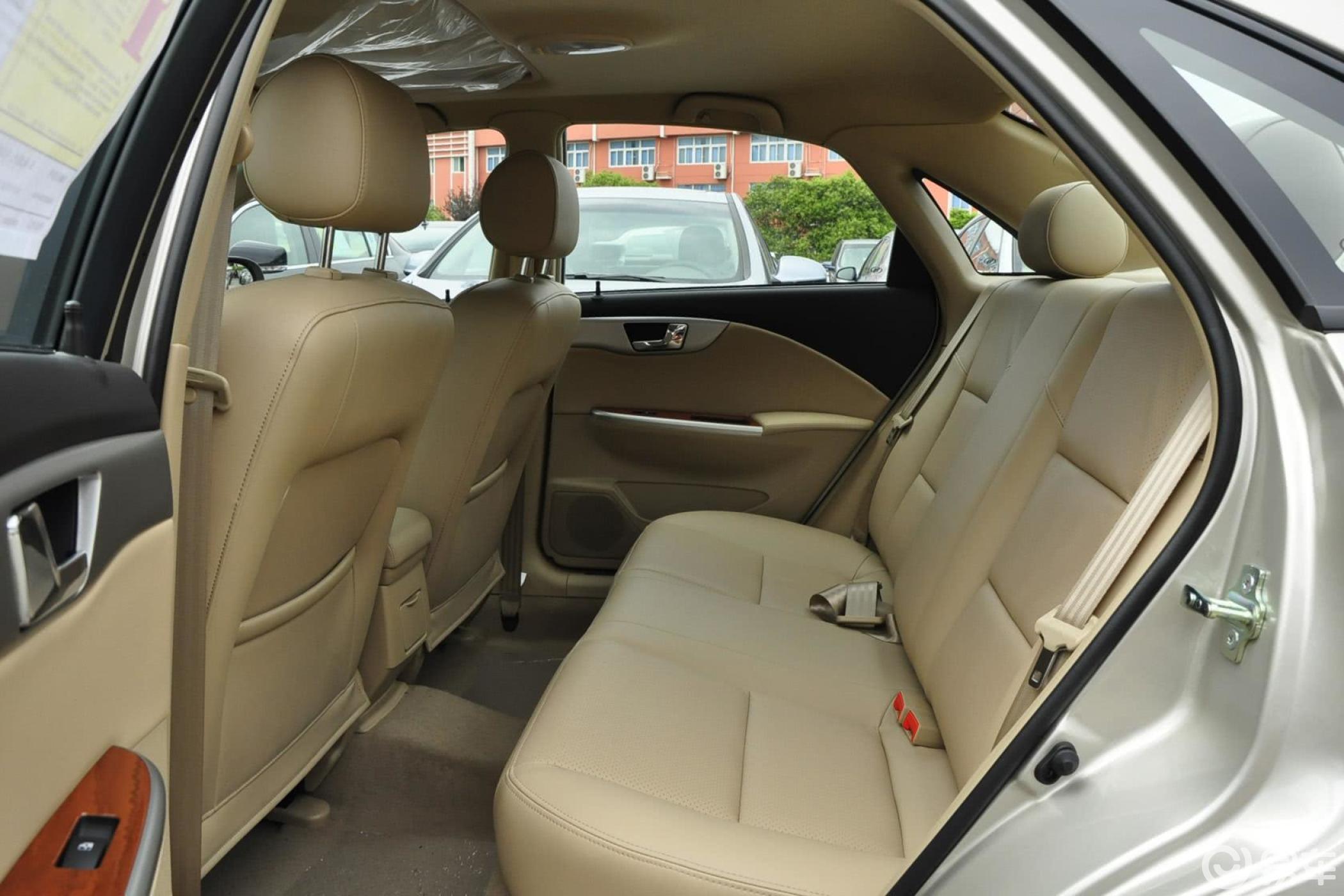 【凯越2011款1.6 le—mt空间汽车图片-汽车图片大全】-易车