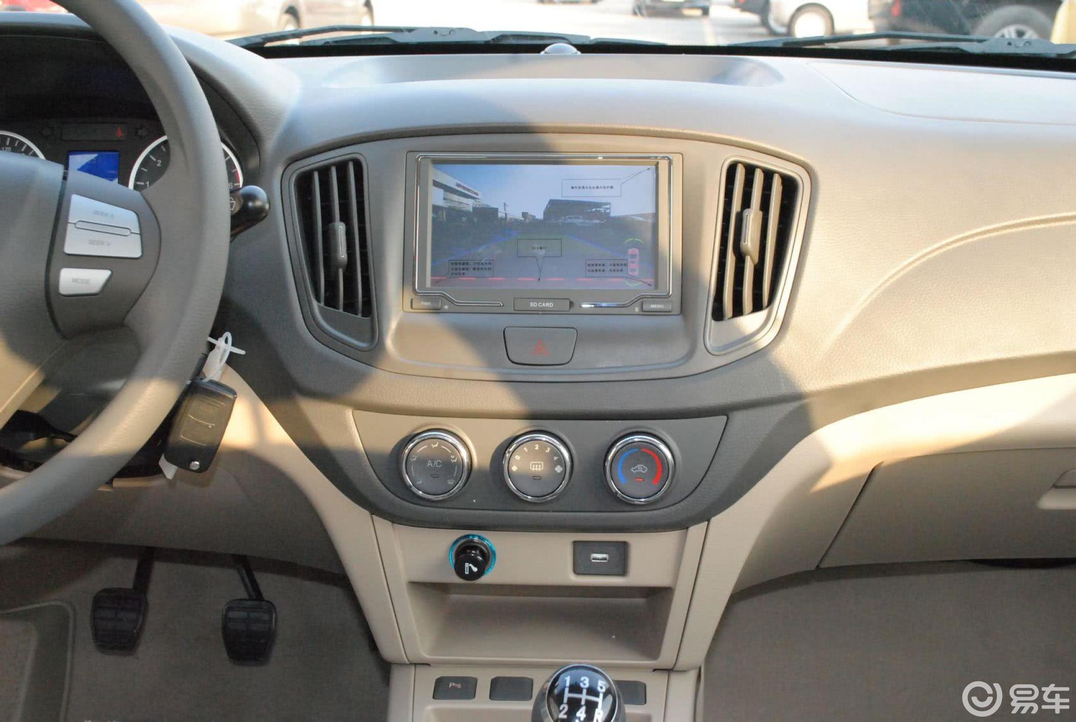 【奇瑞e52011款1.5l 手动 智悦型内饰汽车图片-汽车图片大全】-易车