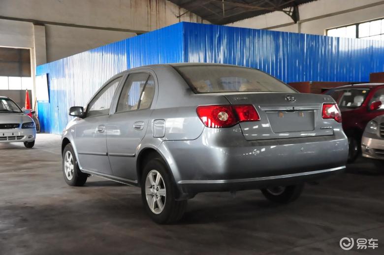 汽车图片 一汽 天津一汽 威志三厢 2011款 1.5l三厢标准型