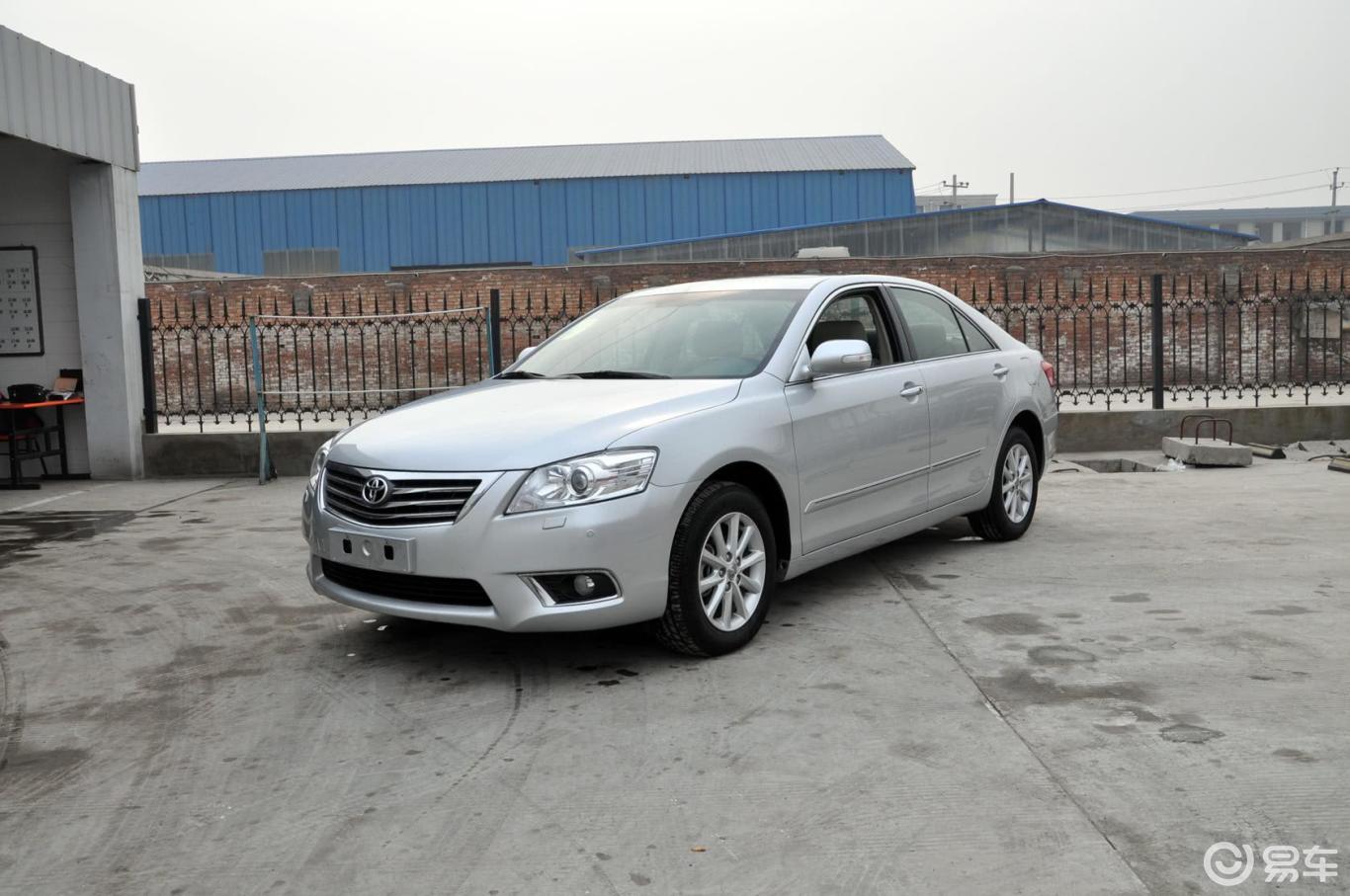 凯美瑞外观-钨金灰