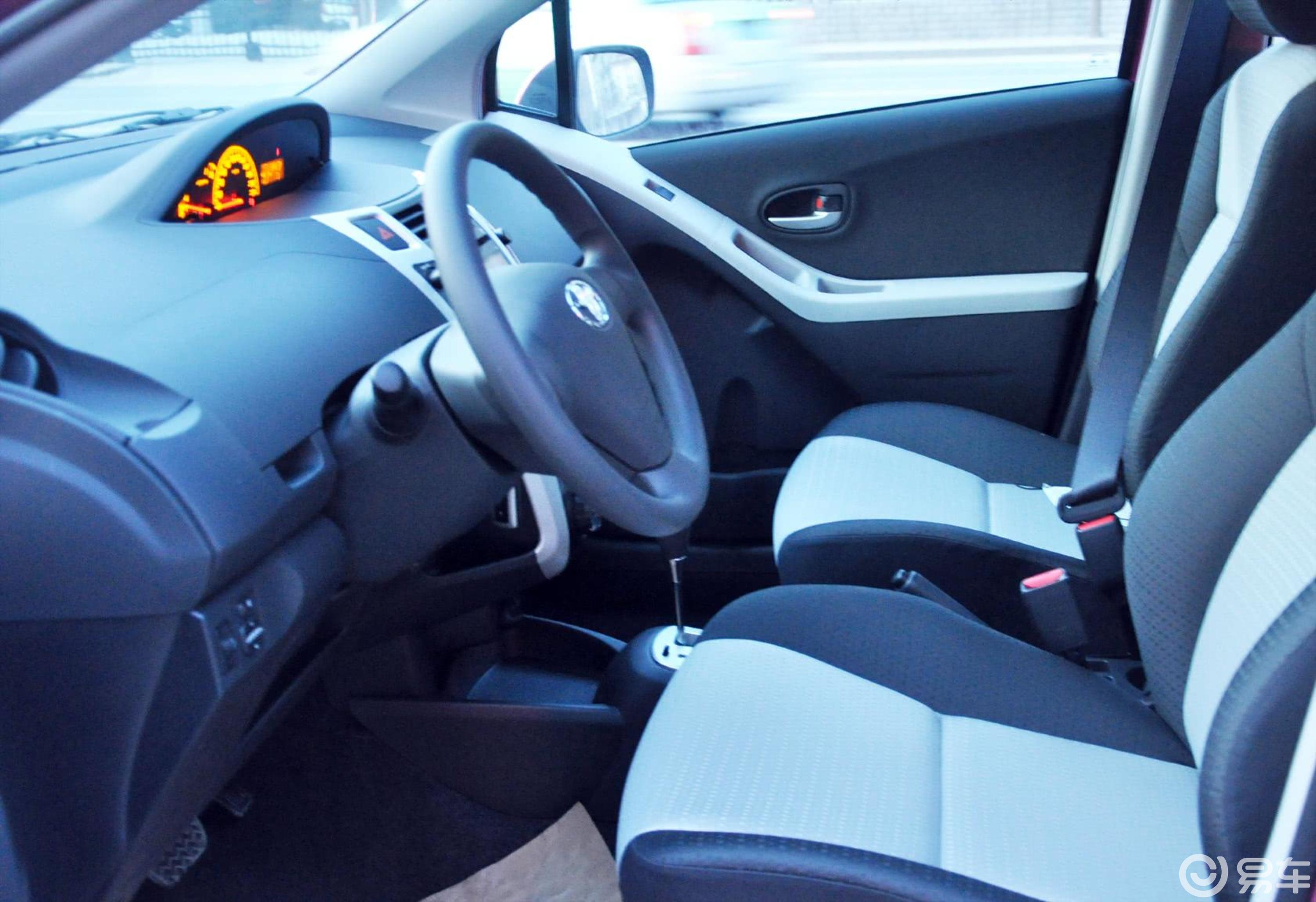 【雅力士2011款1.