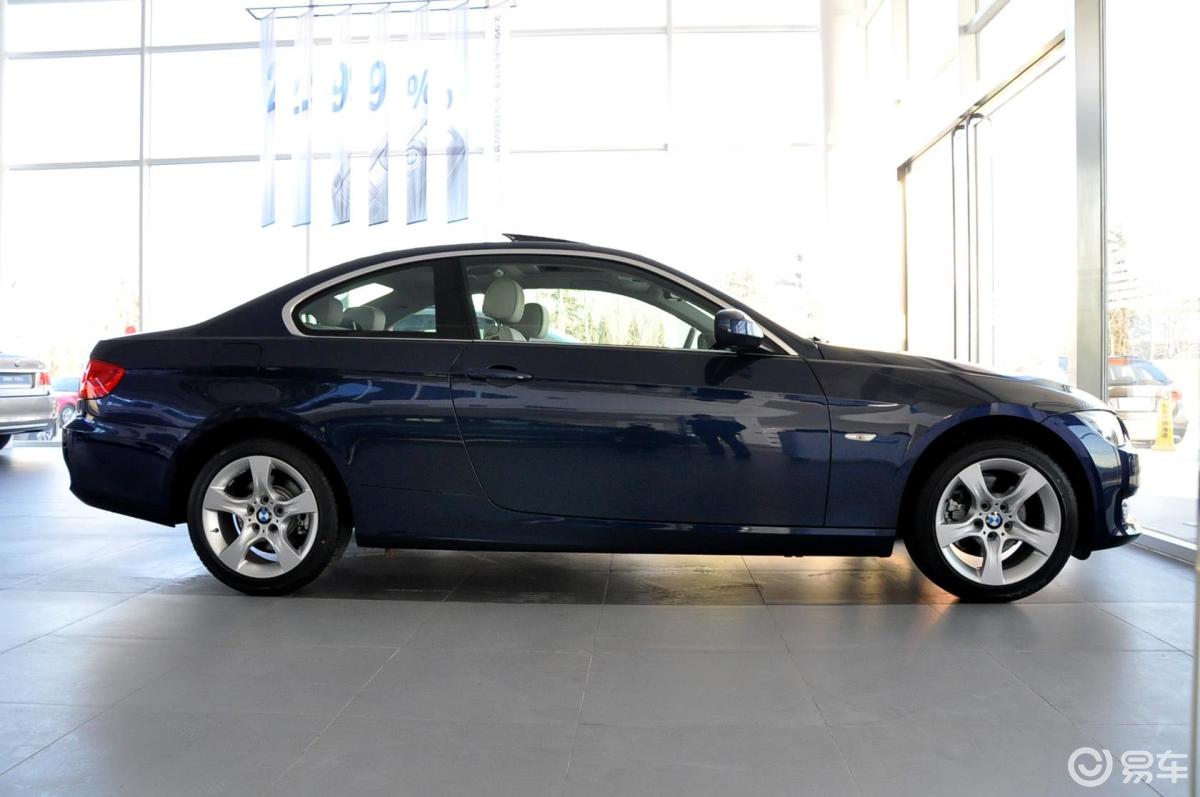 325i外观-深海蓝