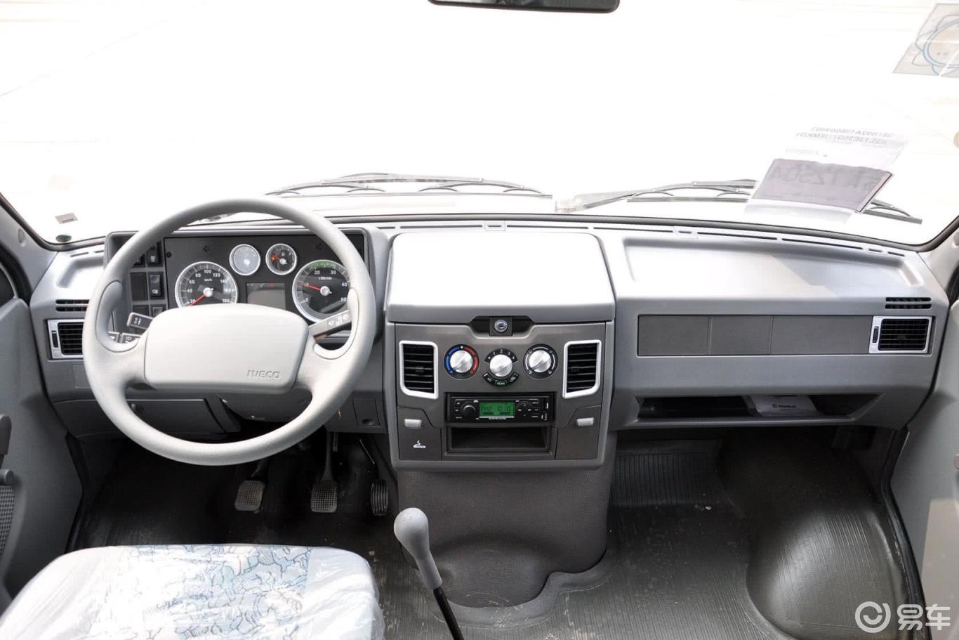 【依维柯得意 得意a35标准版 7座】依维柯得意_得意a35标准版 7座图片