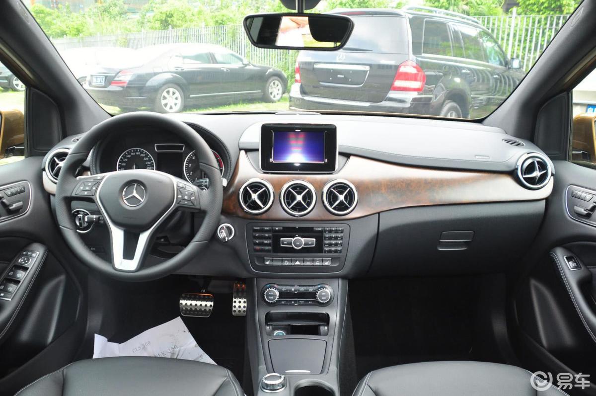 【奔驰b级2012款b200 1.6t 双离合内饰汽车图片-汽车图片大全】-易车