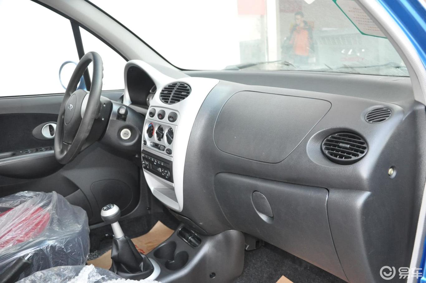 奇瑞qq3内饰-碧海蓝