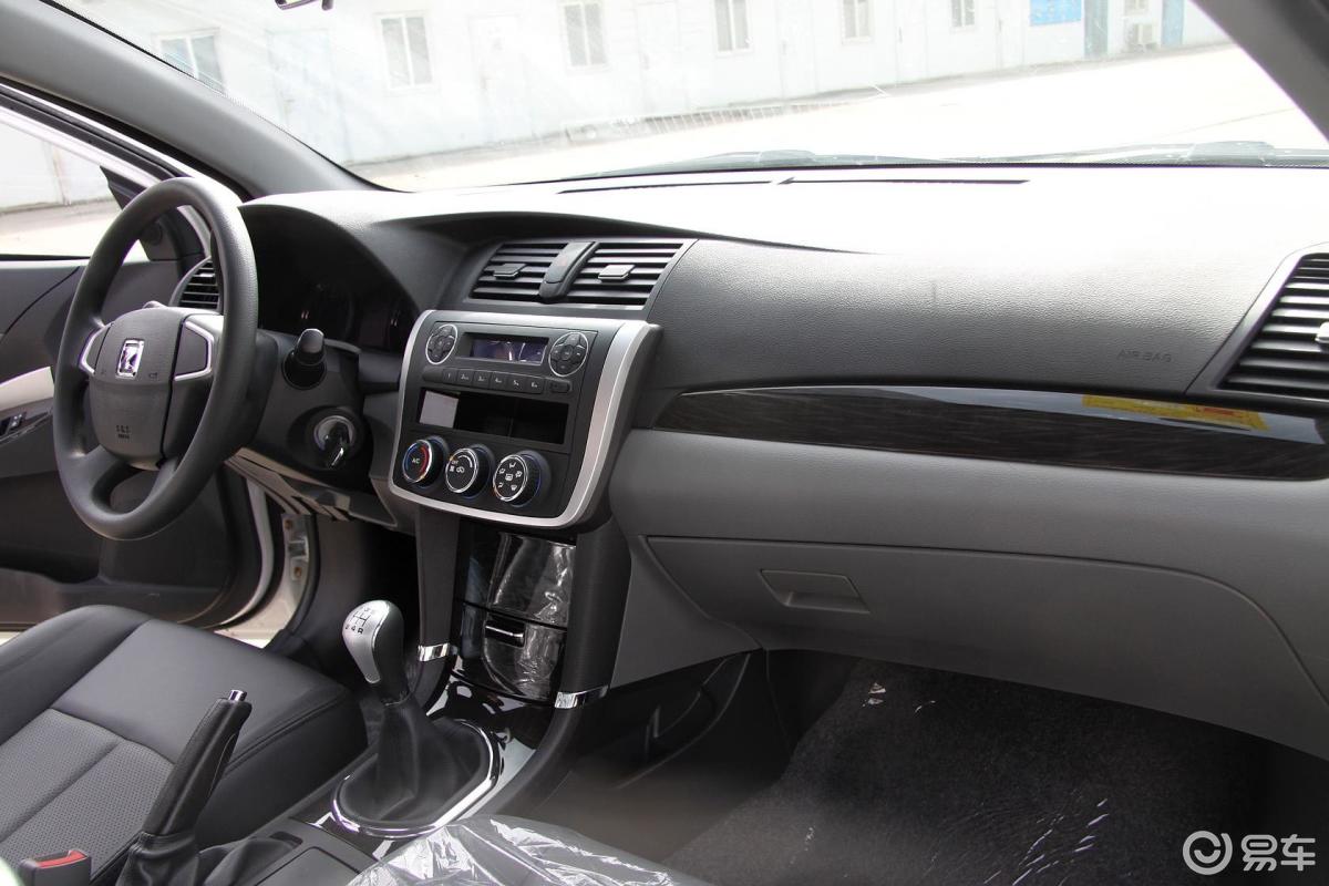 【众泰z3002012款1.5l 手动 精英型内饰汽车图片-汽车图片大全】-易车