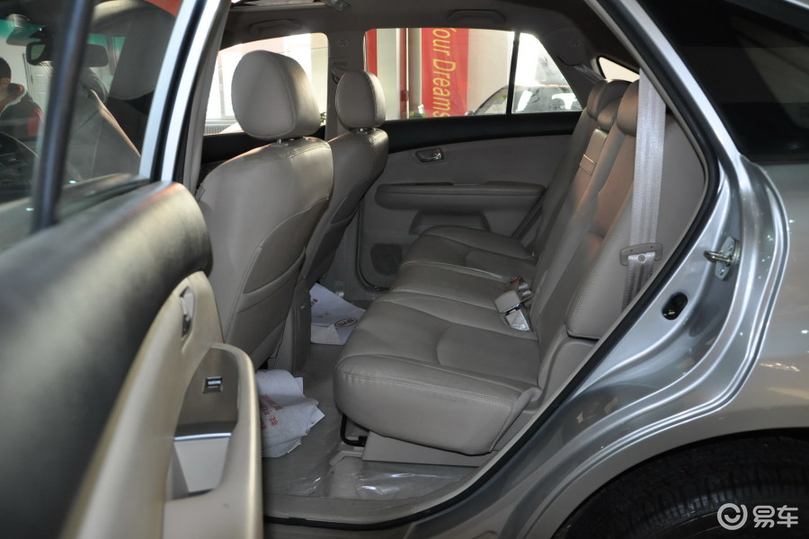 【比亚迪s62012款2.