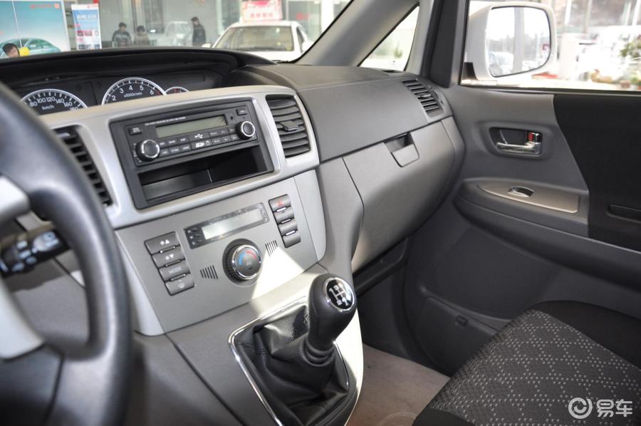 5t 手动 实尚版内饰汽车图片-汽车图片大全】-易车网