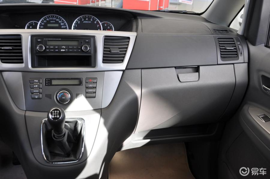 5t 手动 实尚版内饰汽车图片-汽车图片大全】-易车网