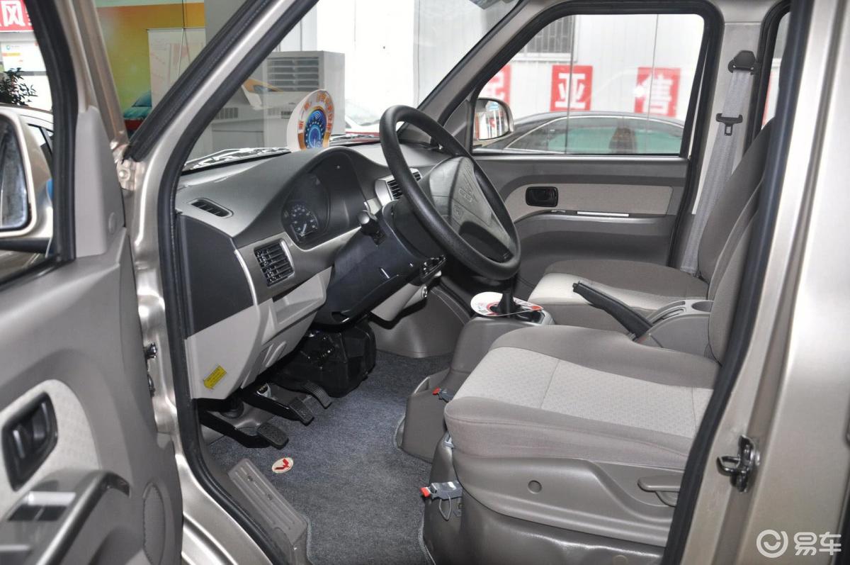 【五菱荣光2012款加长版 6450b-基本型前排空间汽车图片-汽车图片大全