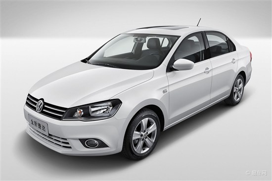 易车 正文   全新捷达前脸采用了大众家族式设计,具有较高辨识度,相较