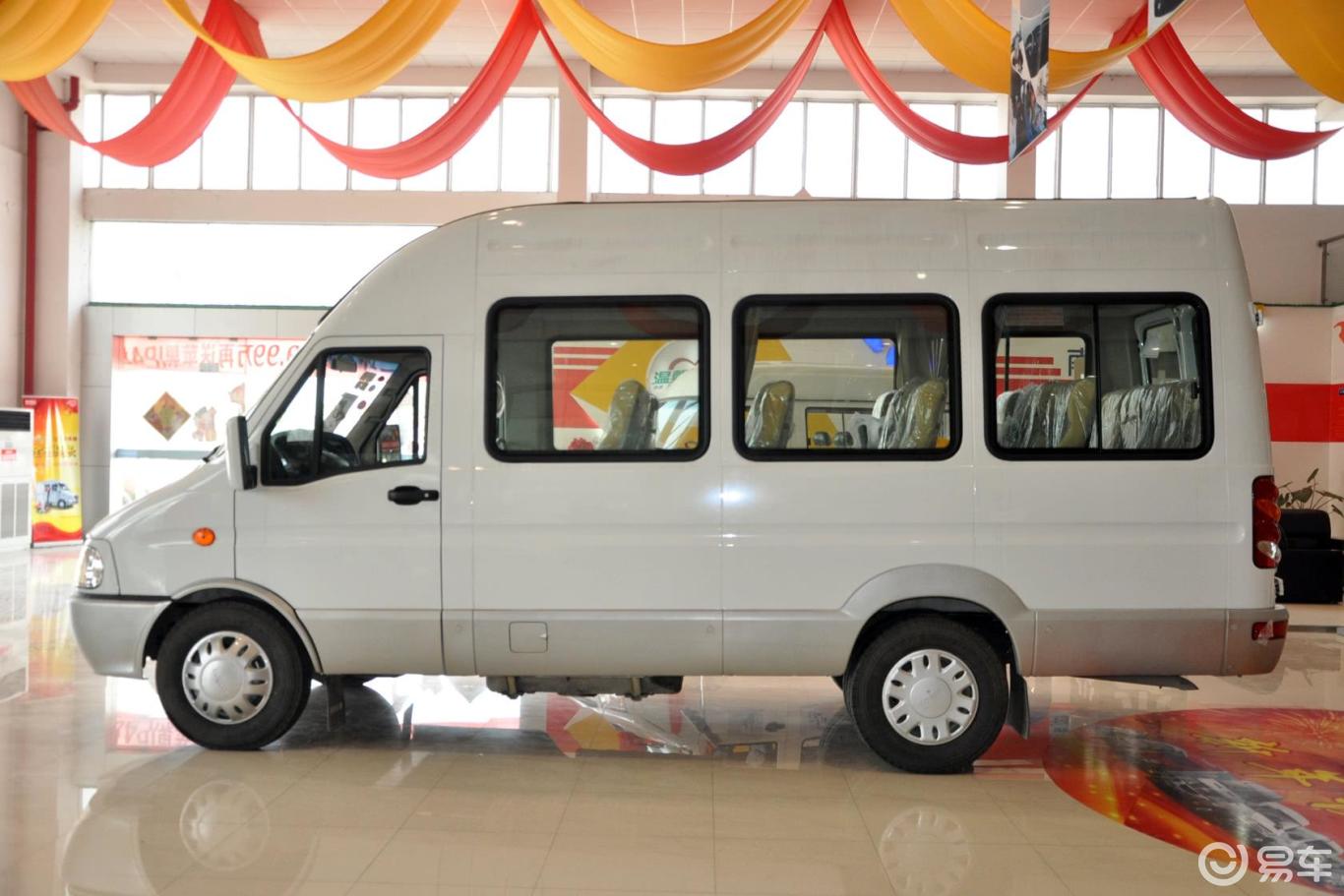 【依维柯褒迪 宝迪a42标准版 17座】依维柯褒迪_宝迪a42标准版 17座