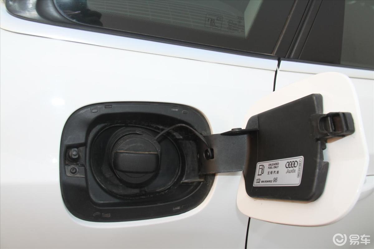 【奥迪q52012款2.0 tfsi 舒适型油箱盖汽车图片-汽车图片大全】-易车