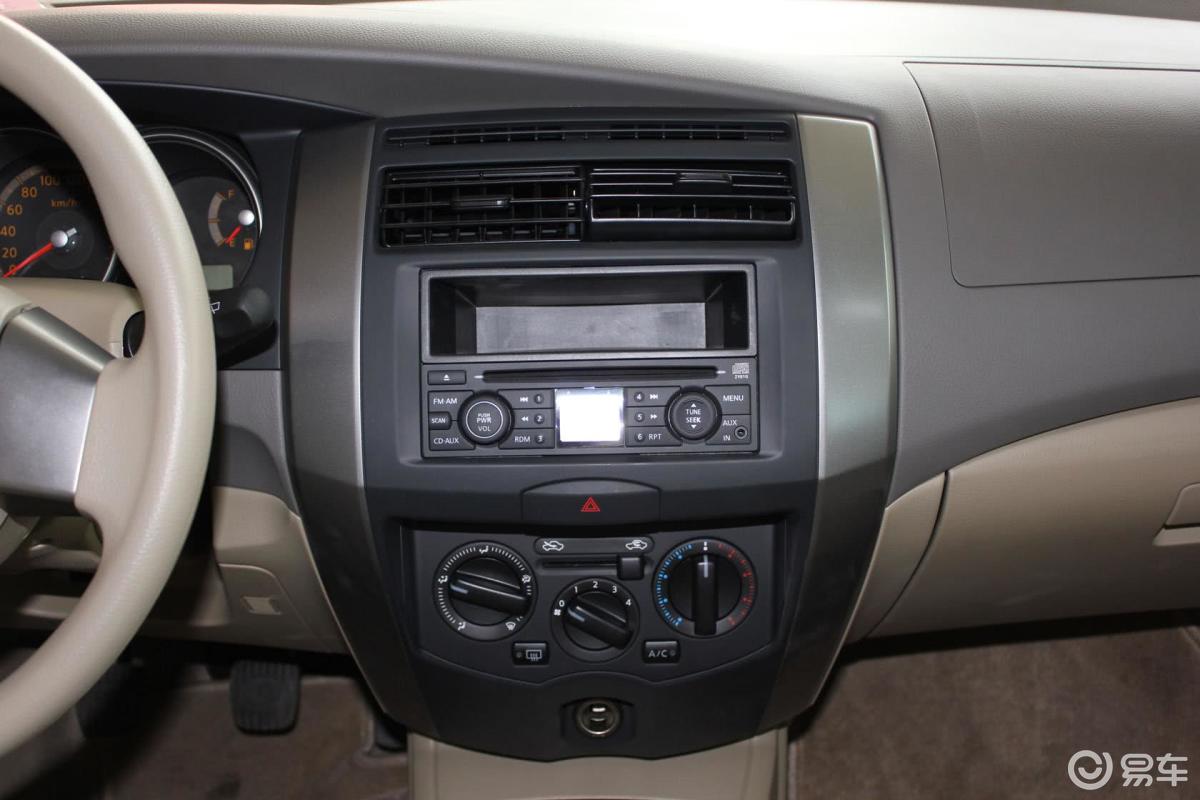 8xe 手动 标准型中控台整体汽车图片-汽车图片大全】-易车