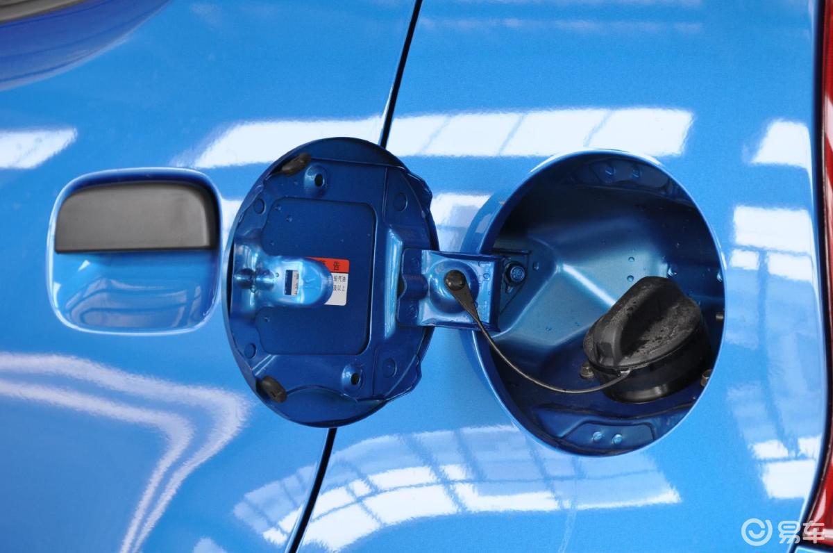 【奥拓2013款1.0l 手动 舒适版油箱盖汽车图片-汽车图片大全】-易车