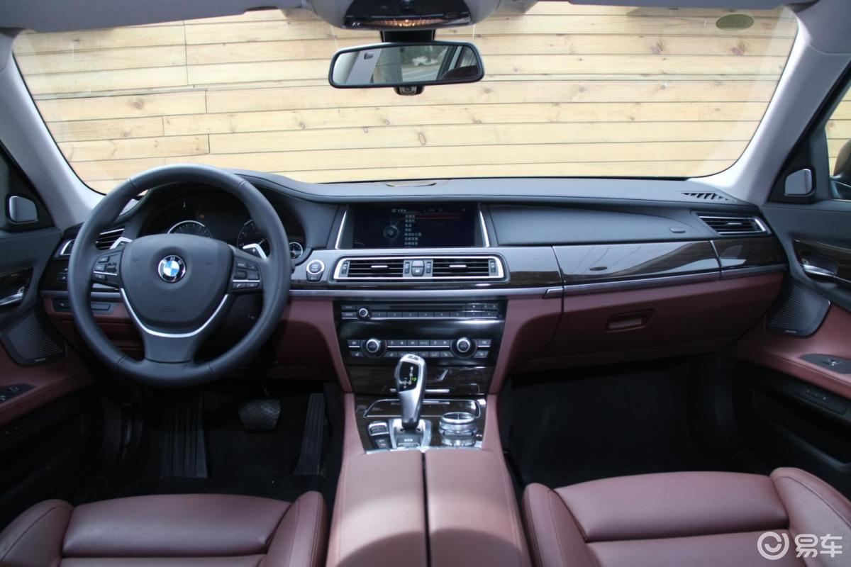 【宝马7系2013款740li xdrive内饰全景正拍汽车图片-汽车图片大全】