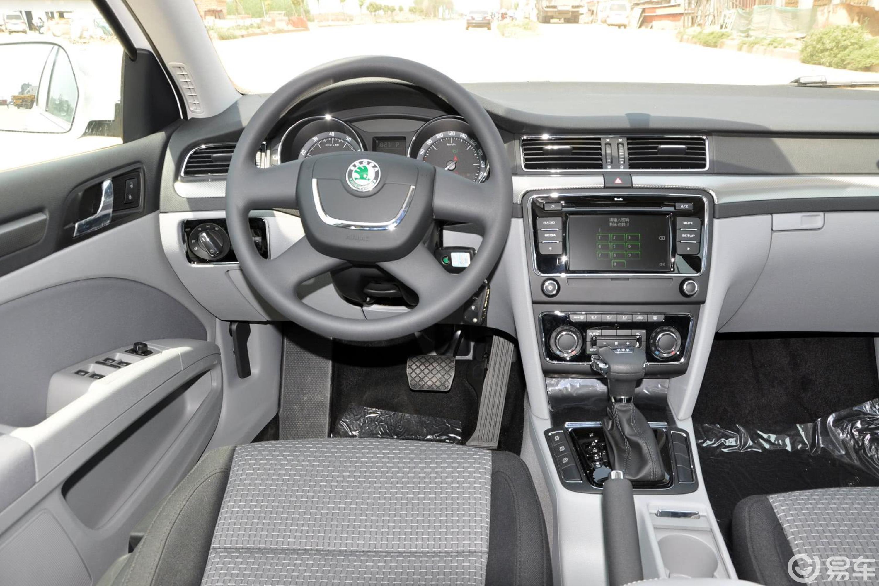 【昊锐2013款昊锐greenline内饰汽车图片-汽车图片大全】-易车