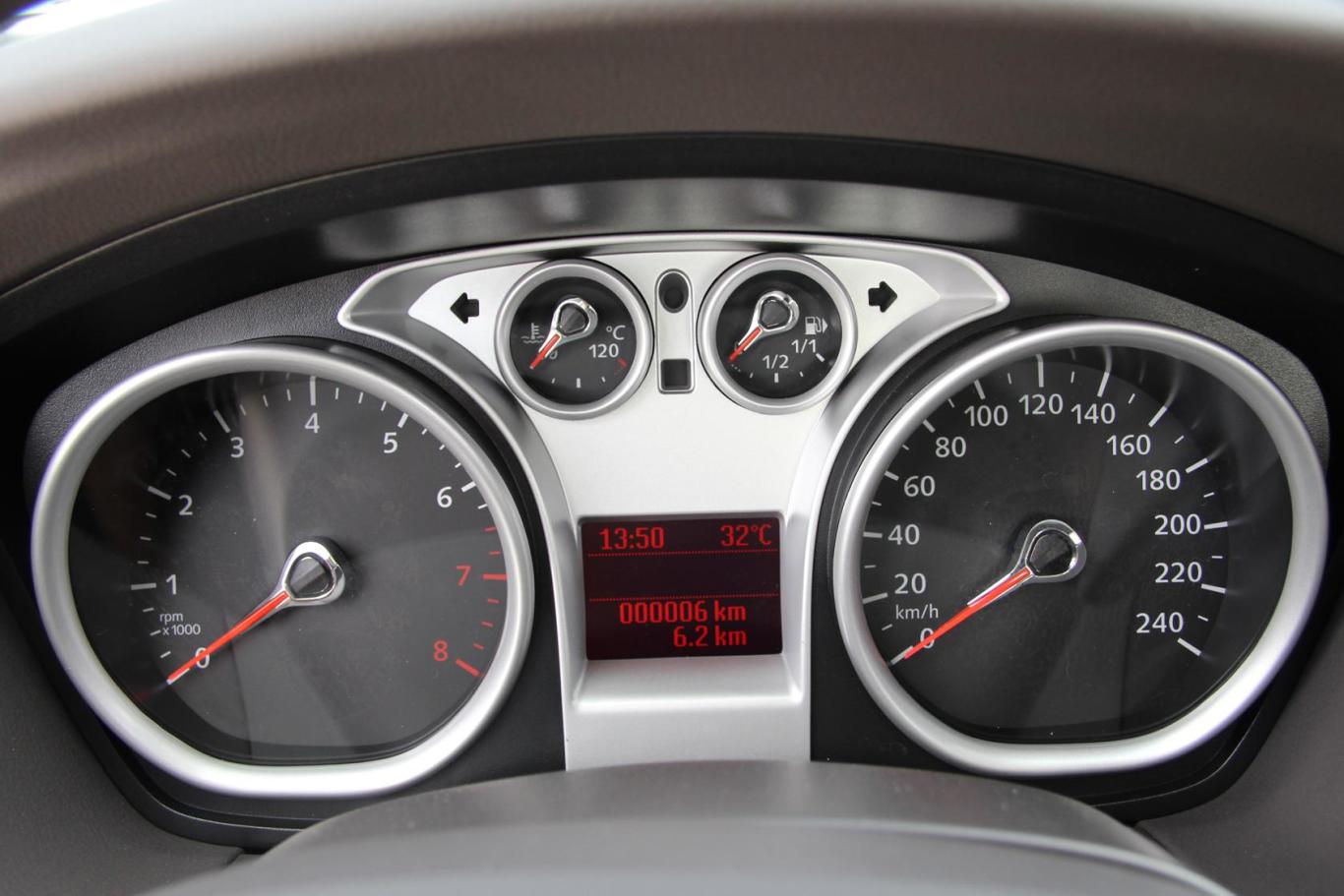福克斯三厢 经典款 1.8l 手动 基本型仪表盘
