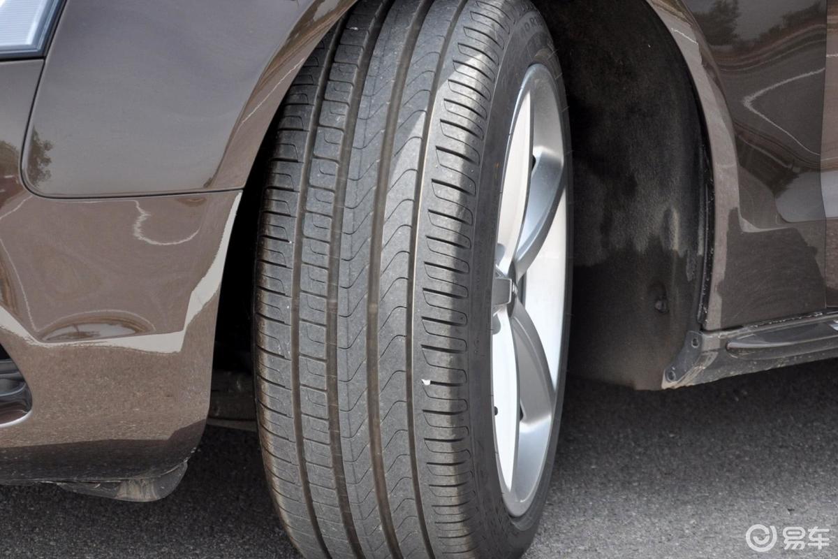 【奥迪a52013款sportback 40tfsi轮胎花纹汽车图片-汽车图片大全】