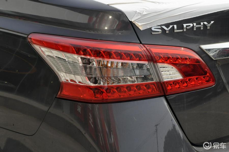 6l 自动 xl 豪华版尾灯侧45度俯拍汽车图片-汽车图片大全】-易车网