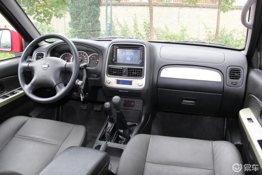 【帕拉丁2013款纪念版 四驱 豪华型内饰汽车图片-汽车图片大全】-易车