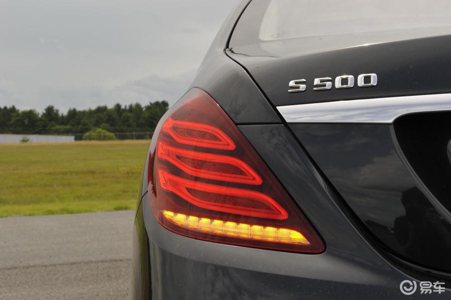 【奔驰s级2014款500l尾灯侧45度俯拍汽车图片-汽车图片大全】-易车网