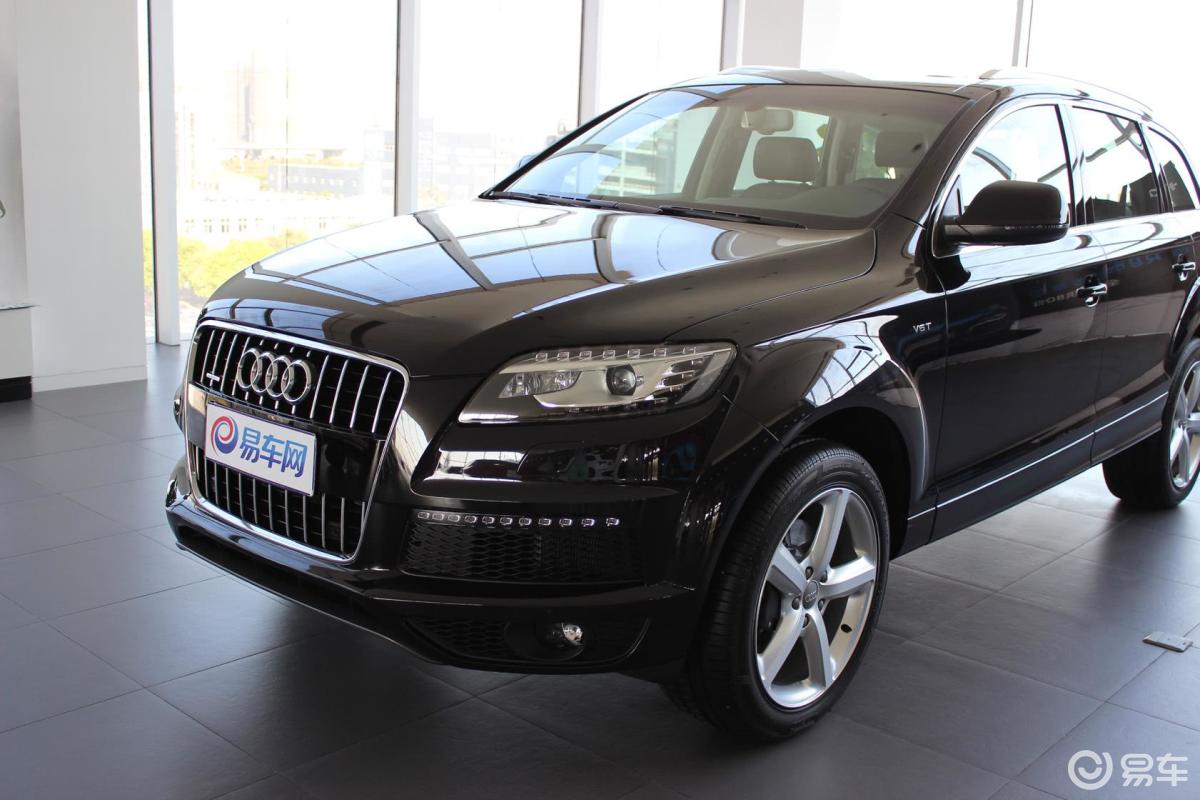 【奥迪q72014款40 tfsi quattro 运动型车头局部汽车图片-汽车图片