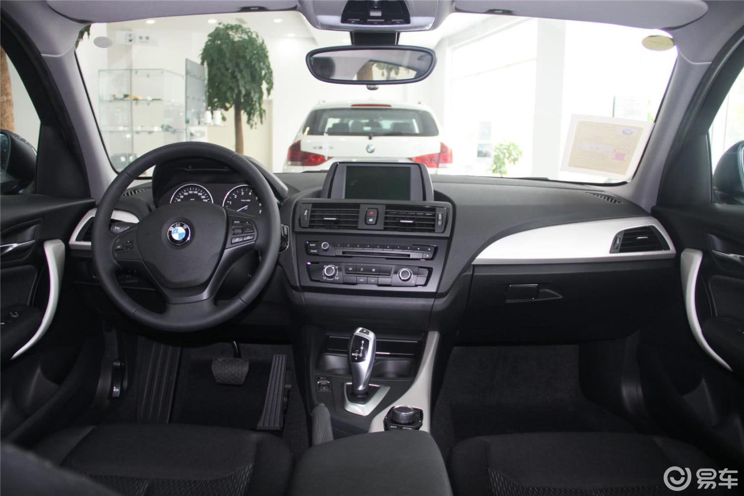 【宝马1系2012款116i 领先型内饰汽车图片-汽车图片大全】-易车