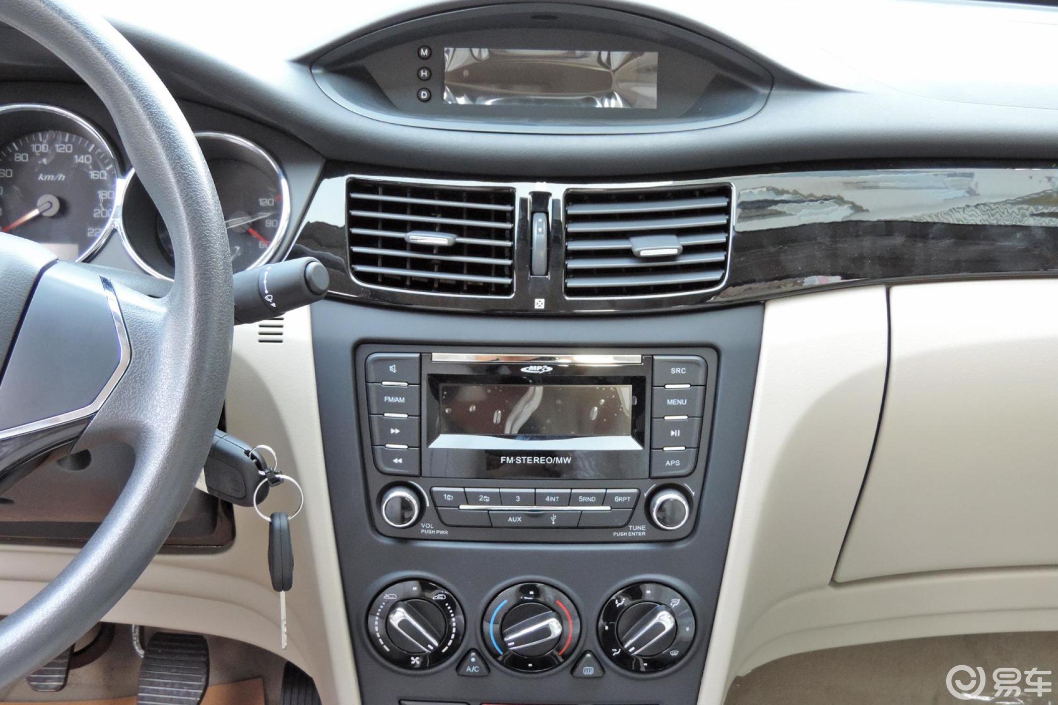 【风神s302013款1.5l 自动 尊雅型内饰汽车图片-汽车图片大全】-易车