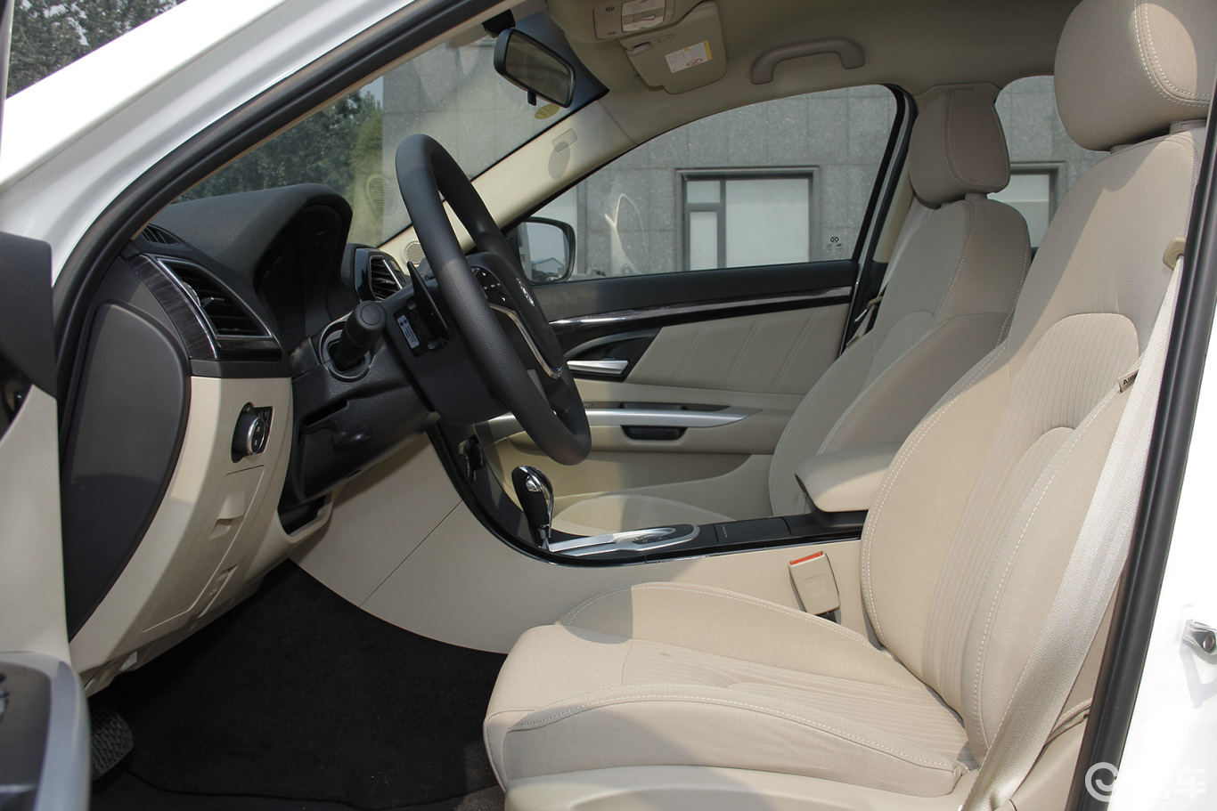 3t 自动 精英版】北汽绅宝d70_2.3t 自动 精英版图片-网通社汽车