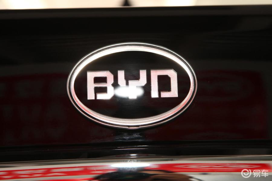 比亚迪思锐 尾标图