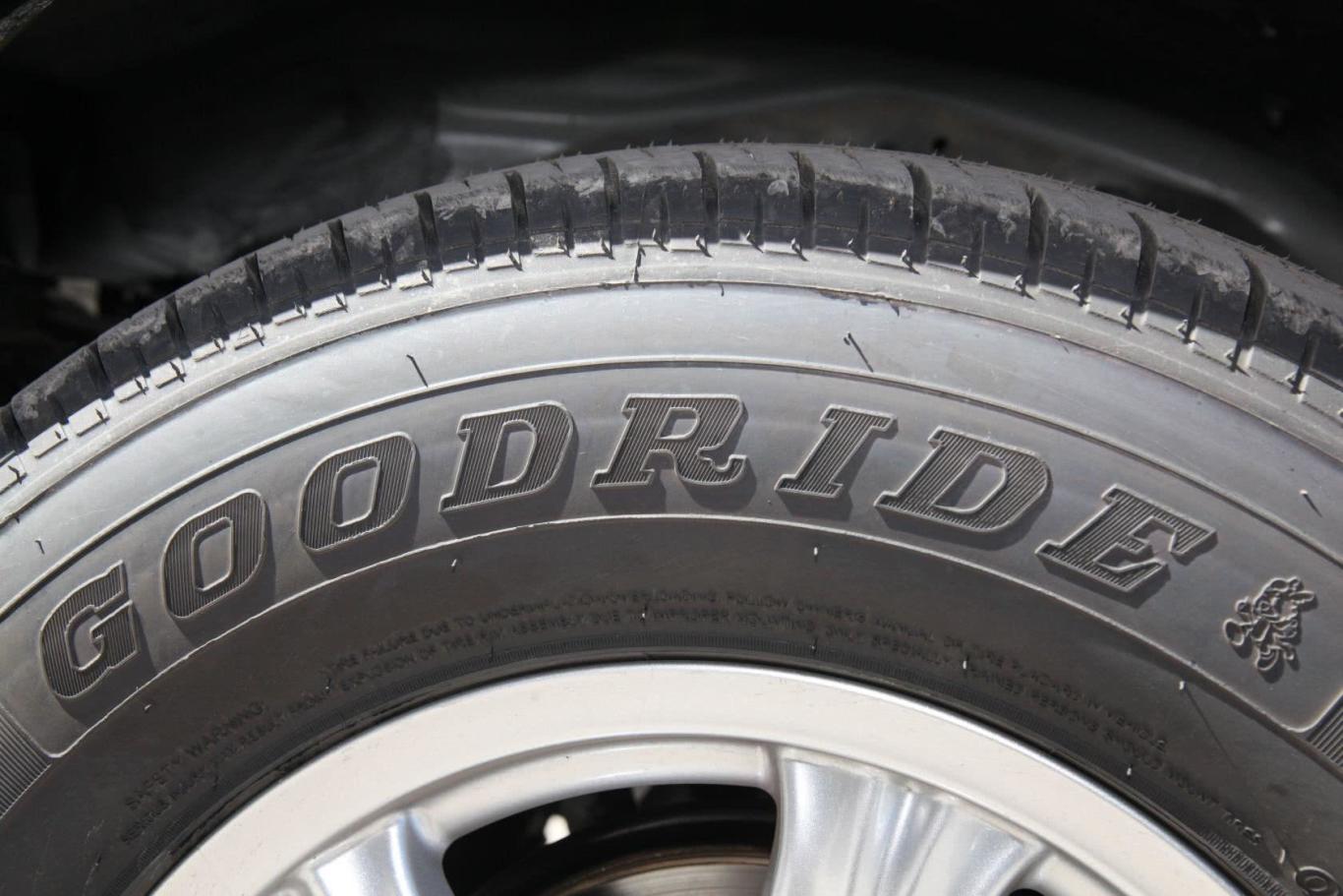 哈弗h5经典智尊版 2.0t 手动 两驱 进取型 柴油版轮胎规格