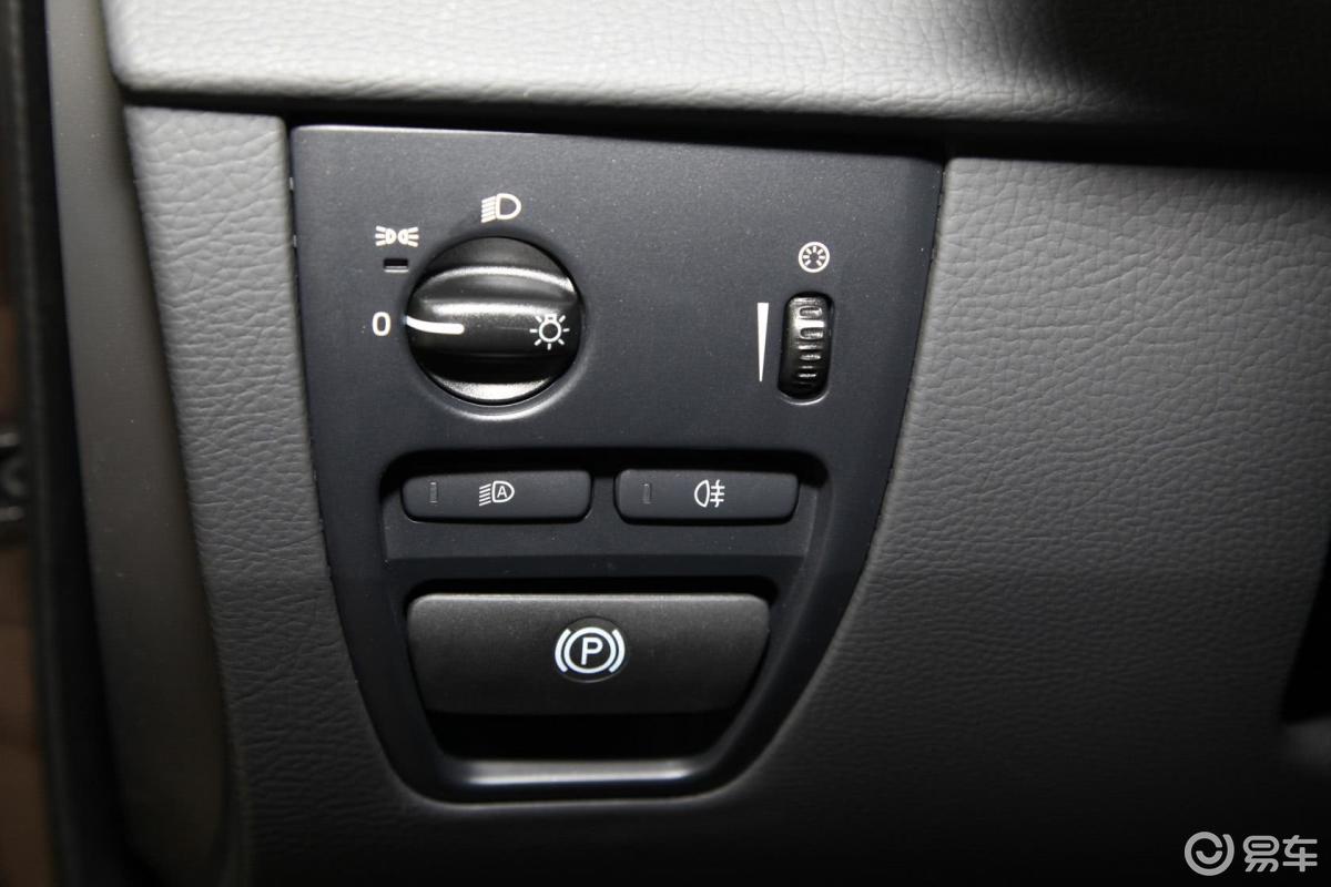 【沃尔沃xc902013款2.