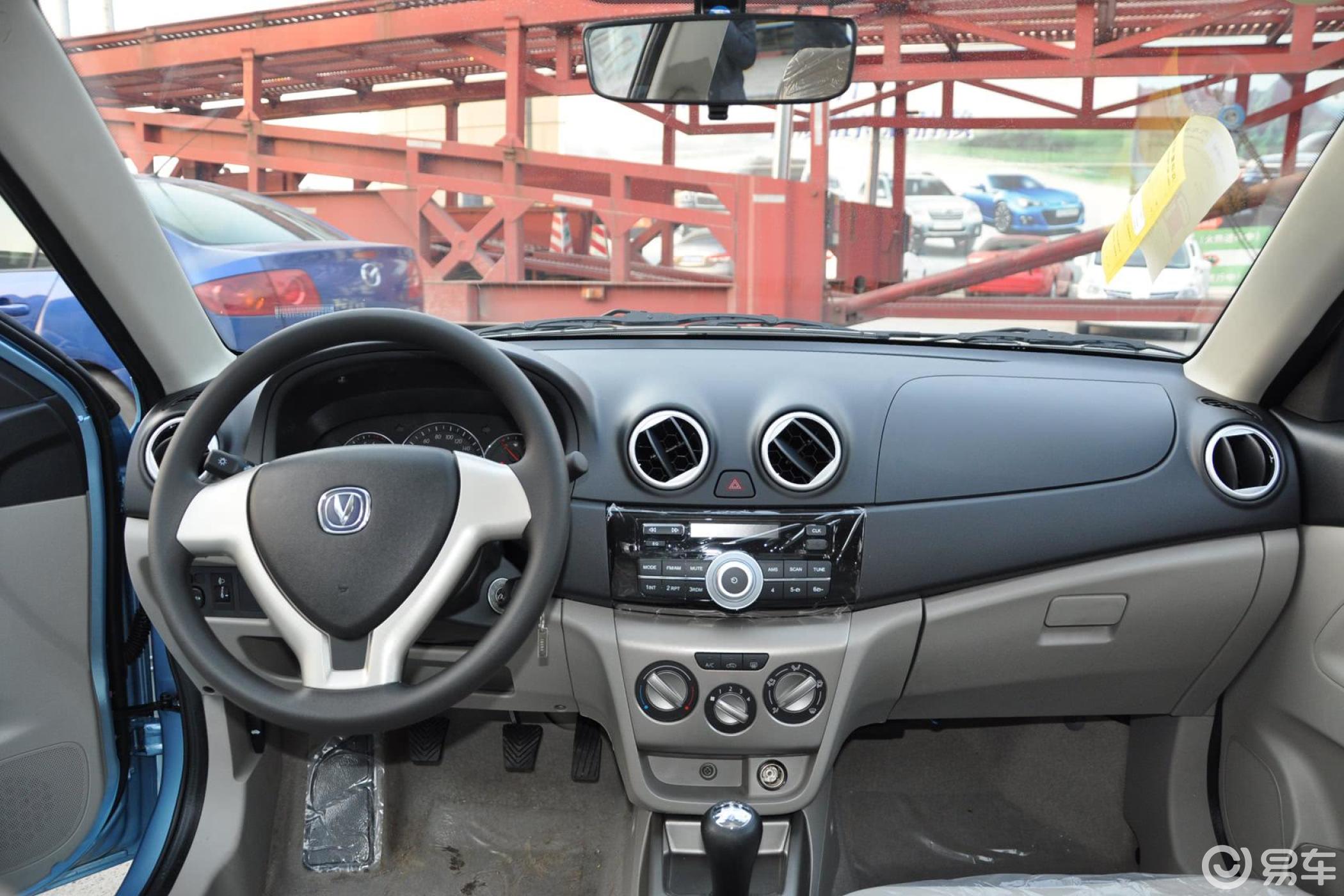 3l 手动 舒适型 国iv内饰全景正拍汽车图片-汽车图片大全】-易车