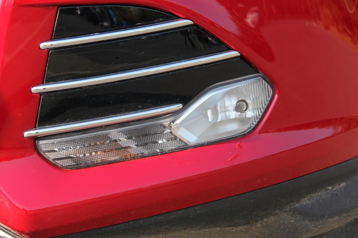 翼虎1.6 gtdi 自动 四驱 精英型雾灯