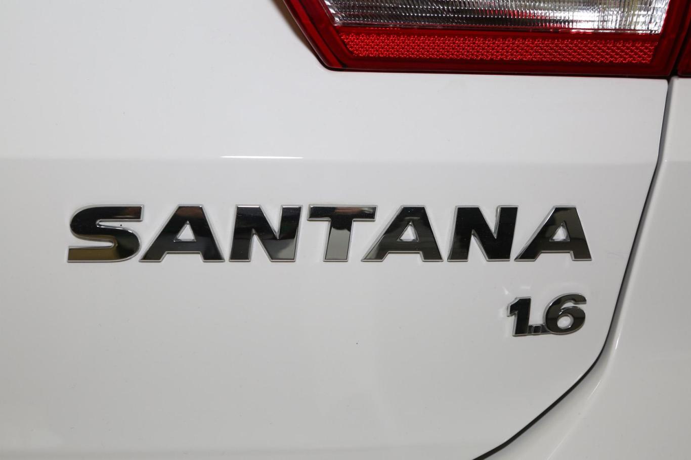 桑塔纳1.4l 手动 风尚版尾标