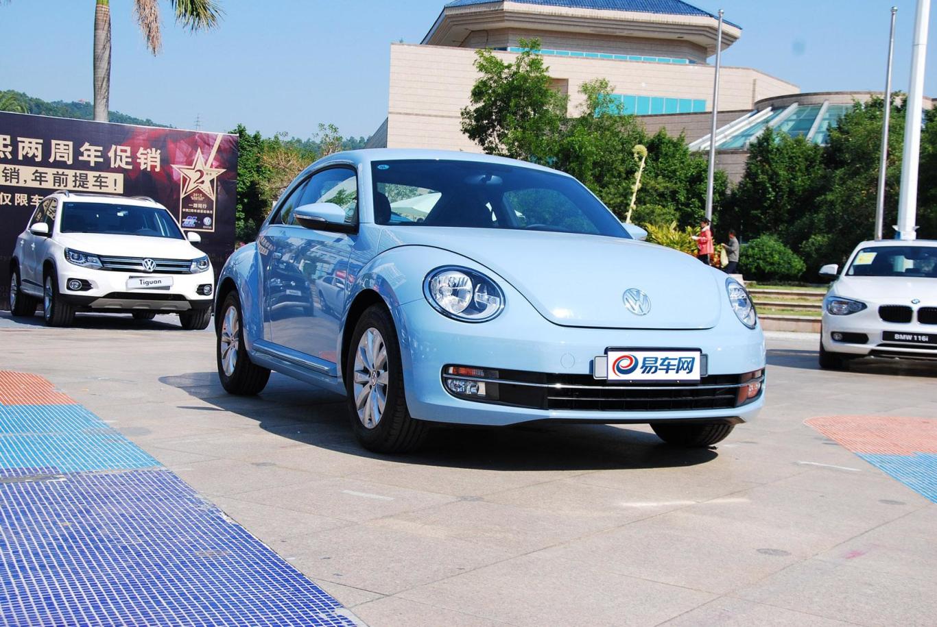 甲壳虫1.4 tsi 时尚型侧前45度车头向右水平