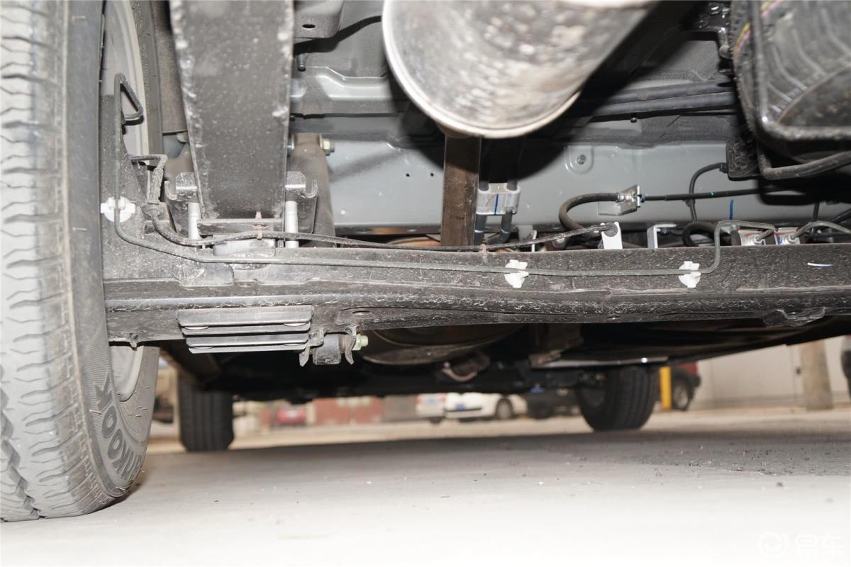 【日产nv2002014款1.