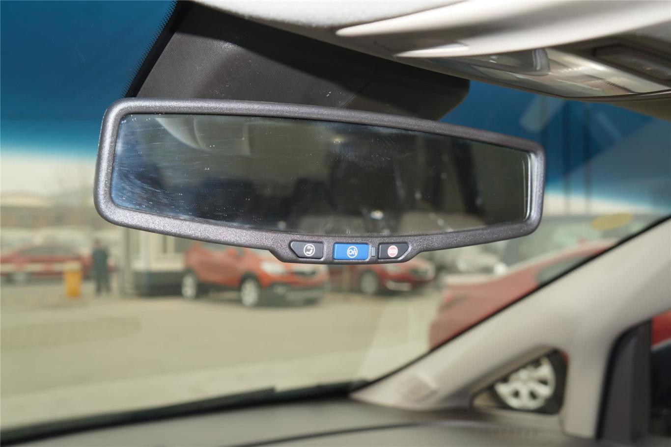 别克gl83.0l gt豪雅版内后视镜