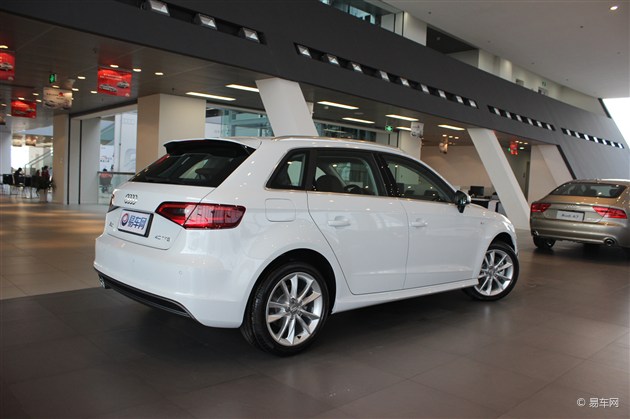 奥迪a3于3月21日正式上市,先期将推出进口版三厢limousine及两厢掀背