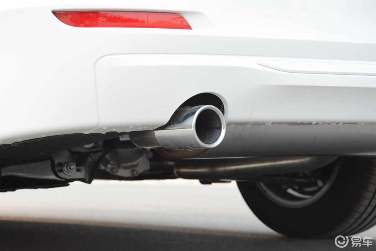 【宝马3系2014款320i 进取型排气管(排气管装饰罩)汽车图片-汽车图片