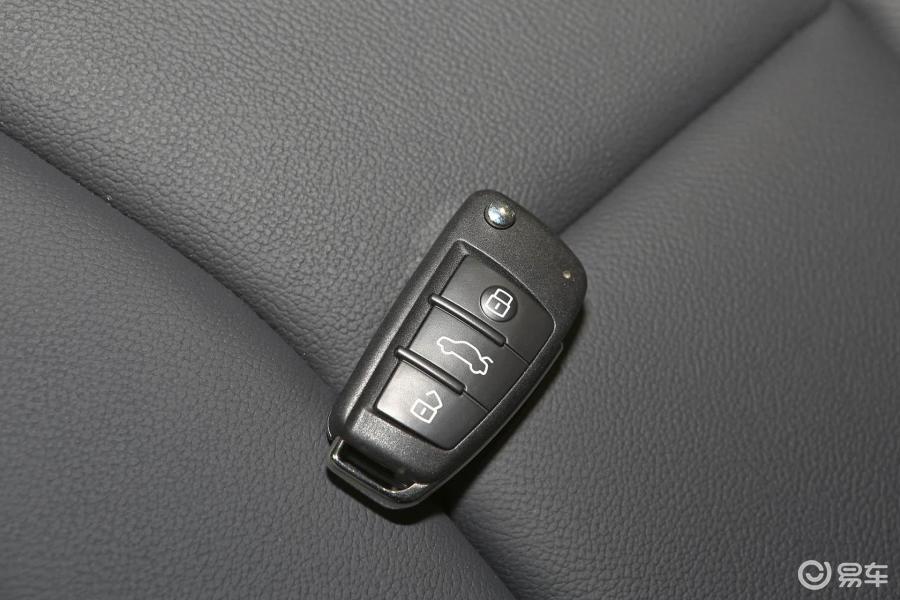【奥迪a12014款30 tfsi 豪华型钥匙汽车图片-汽车图片大全】-易车网