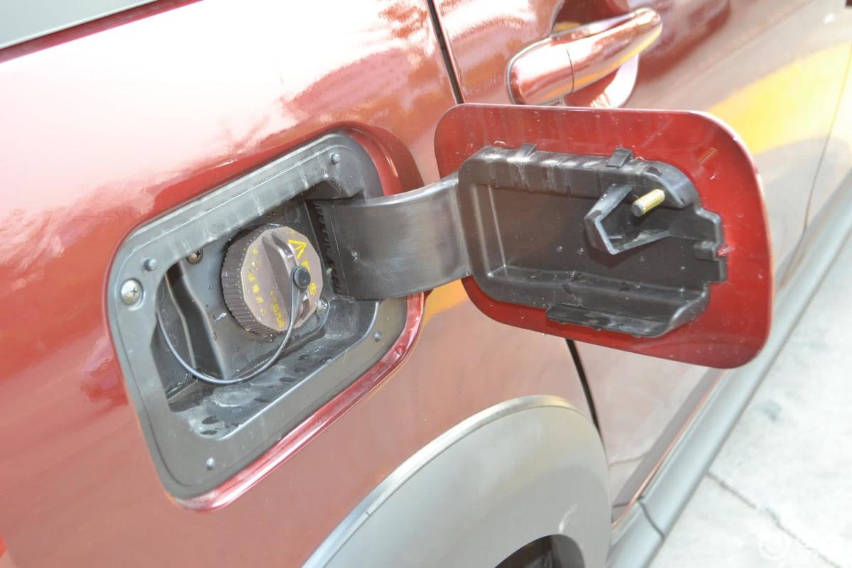 【景逸x32014款1.5l mt 尊享型油箱盖汽车图片-汽车图片大全】-易车