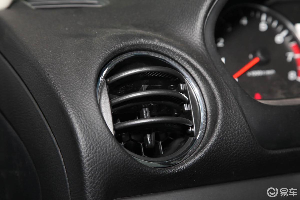 【马自达62013款2.0l 时尚型前出风口汽车图片-汽车图片大全】-易车