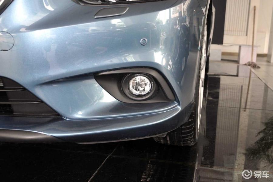 【阿特兹2014款2.5l 蓝天至尊版雾灯汽车图片-汽车图片大全】-易车网