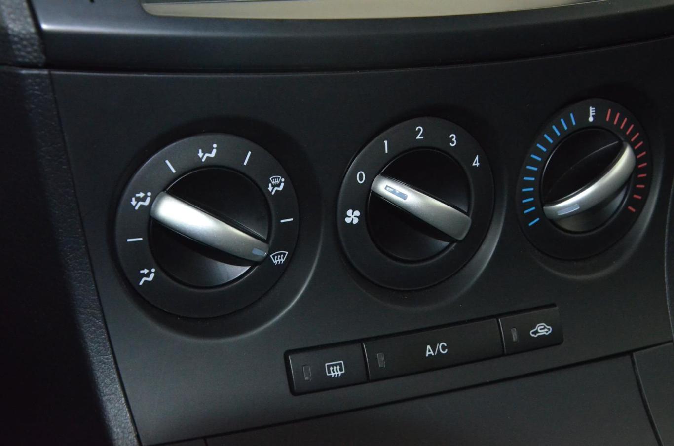 马自达3 星骋三厢 1.6l 手动 精英型空调